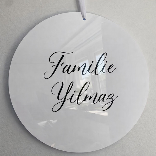 Türschild mit Familiennamen